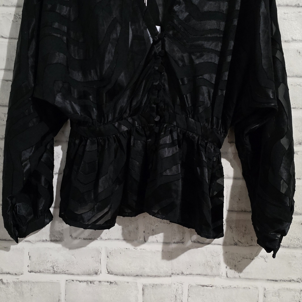 NEW L'academie The Diane Blouse Black Tiger size XS - Picture 5 of 9